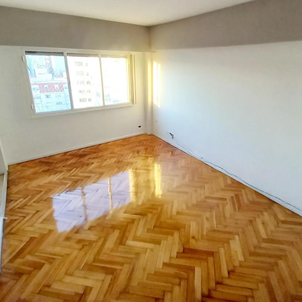 Exclusivo 3 Ambientes en Torre – Luz Natural Absoluta, Vistas Abiertas y Segurid