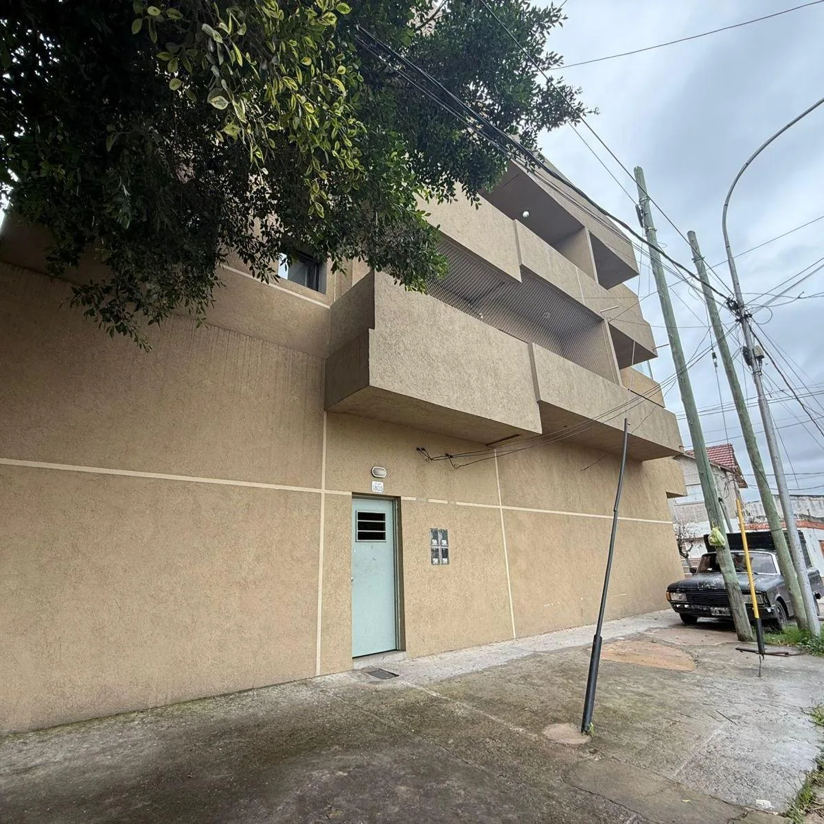 PH com 1 quarto em Lanús