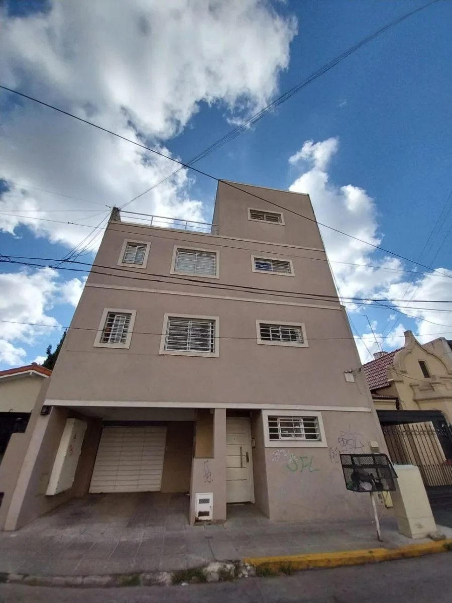Two-room apartment for rent in Temperley, Lomas de Zamora