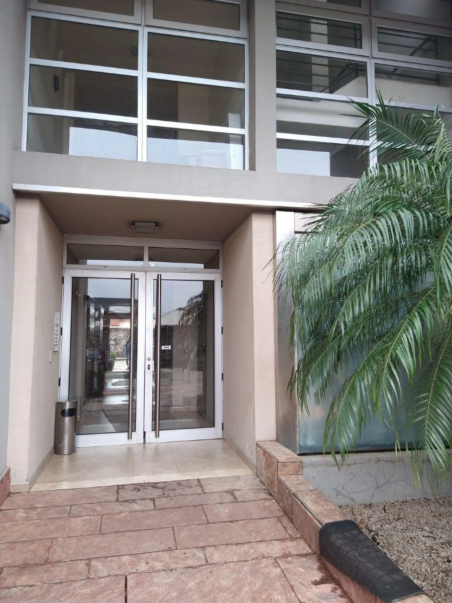 Departamento monoambiente con balcón en Moreno