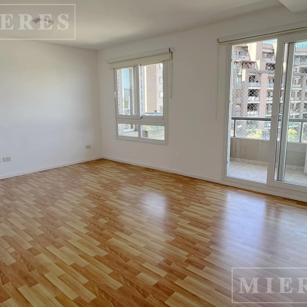 Departamento de 2 ambientes sin muebles en Tigre (Puerto Escondido)