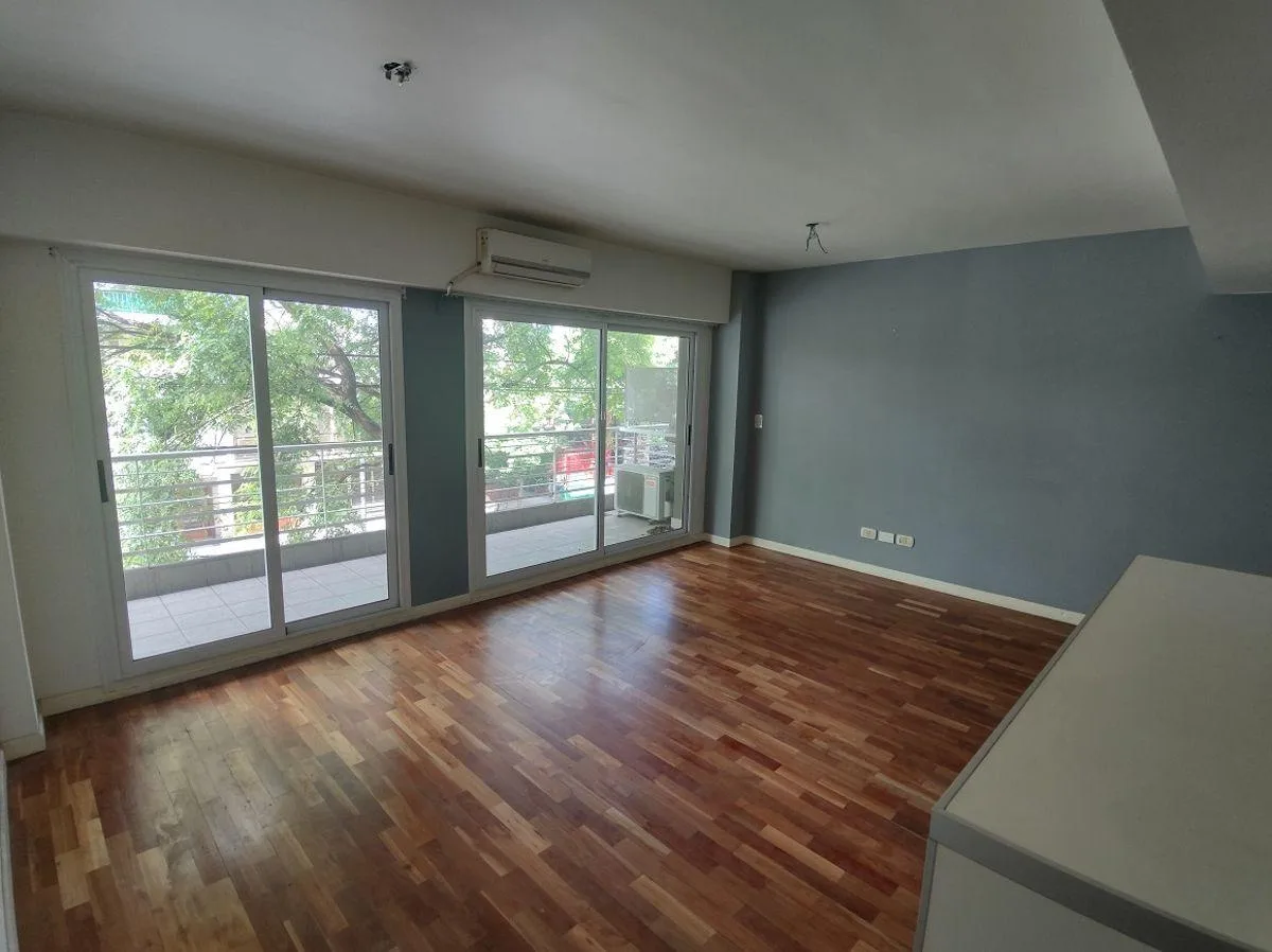 Departamento de 2 ambientes con balcón en Parque Chacabuco