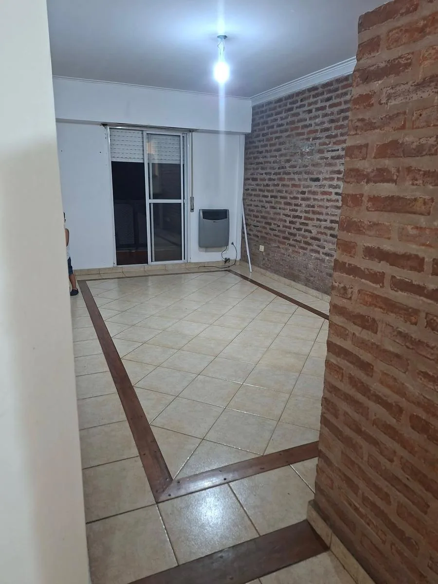 Apartamento de 2 dormitórios em Villa Elvira