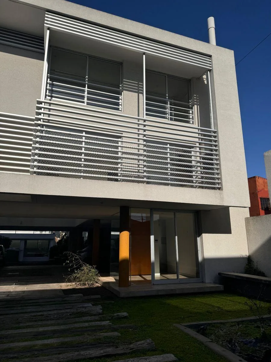 Duplex com 2 quartos com quiosque (quincho) e piscina em aluguel em Buenos Aires
