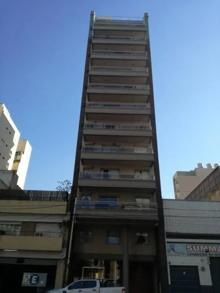 Departamento de 2 ambientes con cochera en Flores