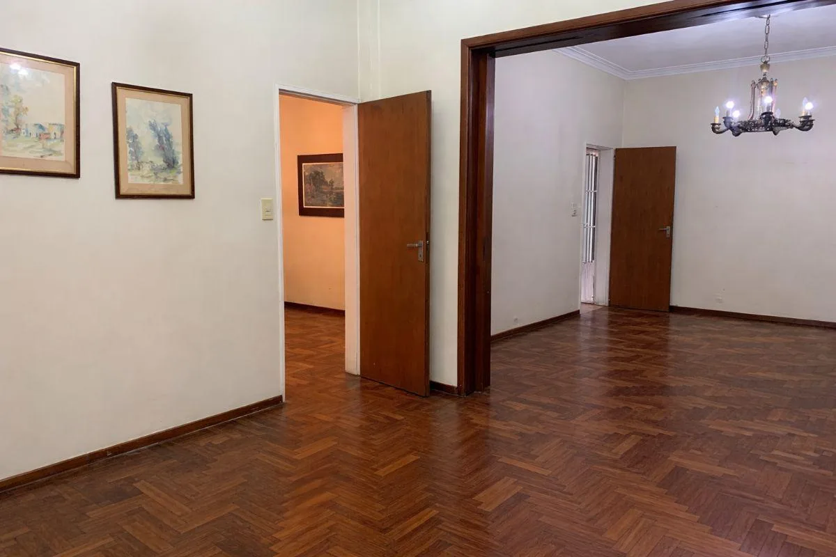 Casa de 2 dormitórios para alugar em La Plata