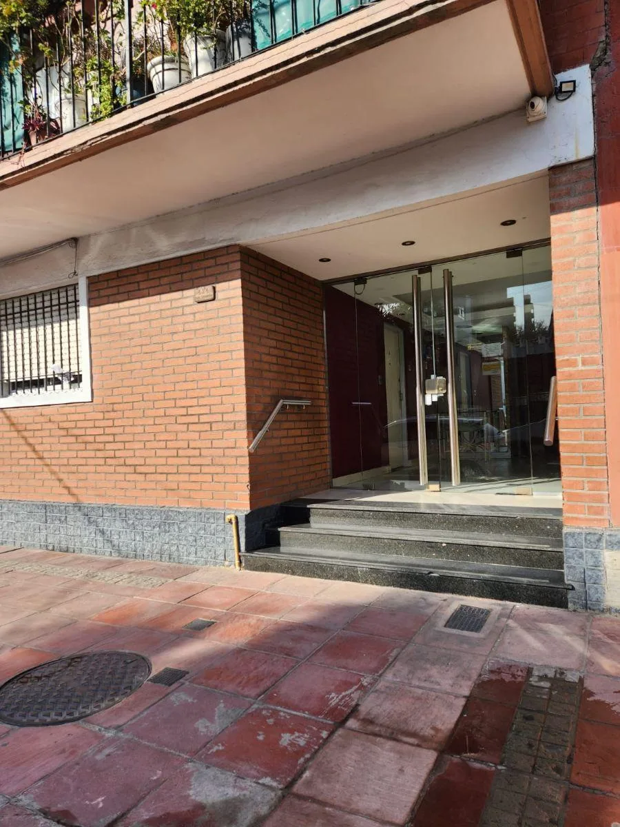 Apartamento de dois ambientes com 1 quarto para alugar em Lanús Oeste