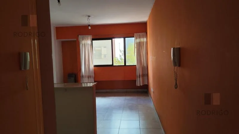 Monoambiente en alquiler cerca de Plaza Paso, La Plata
