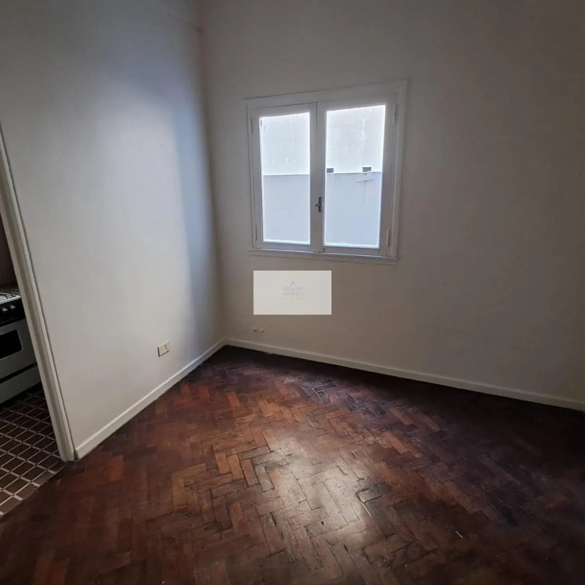 Apartamento de dois ambientes com cozinha separada em Balvanera