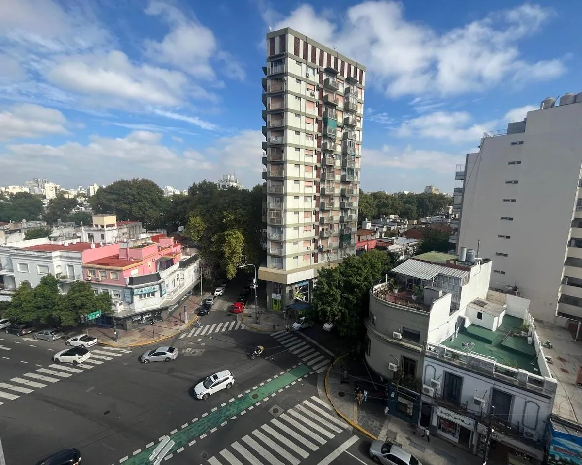 Large studio apartment with balcony in Villa Urquiza