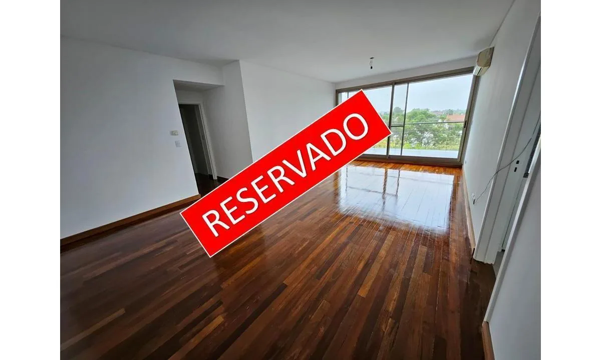 Three-bedroom apartment in San Isidro