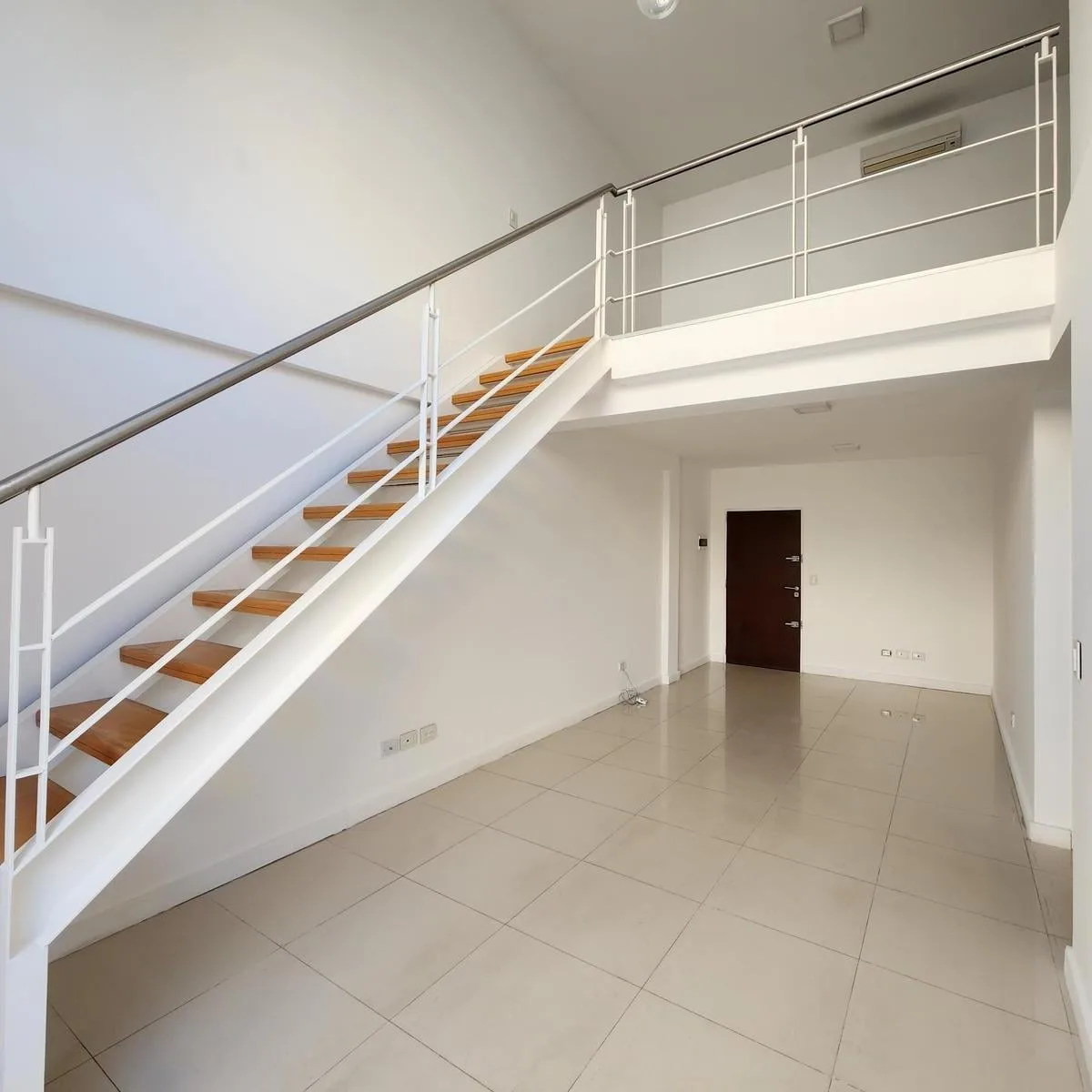 Двухуровневая квартира с собственным пати и зоной гриля в Villa Crespo