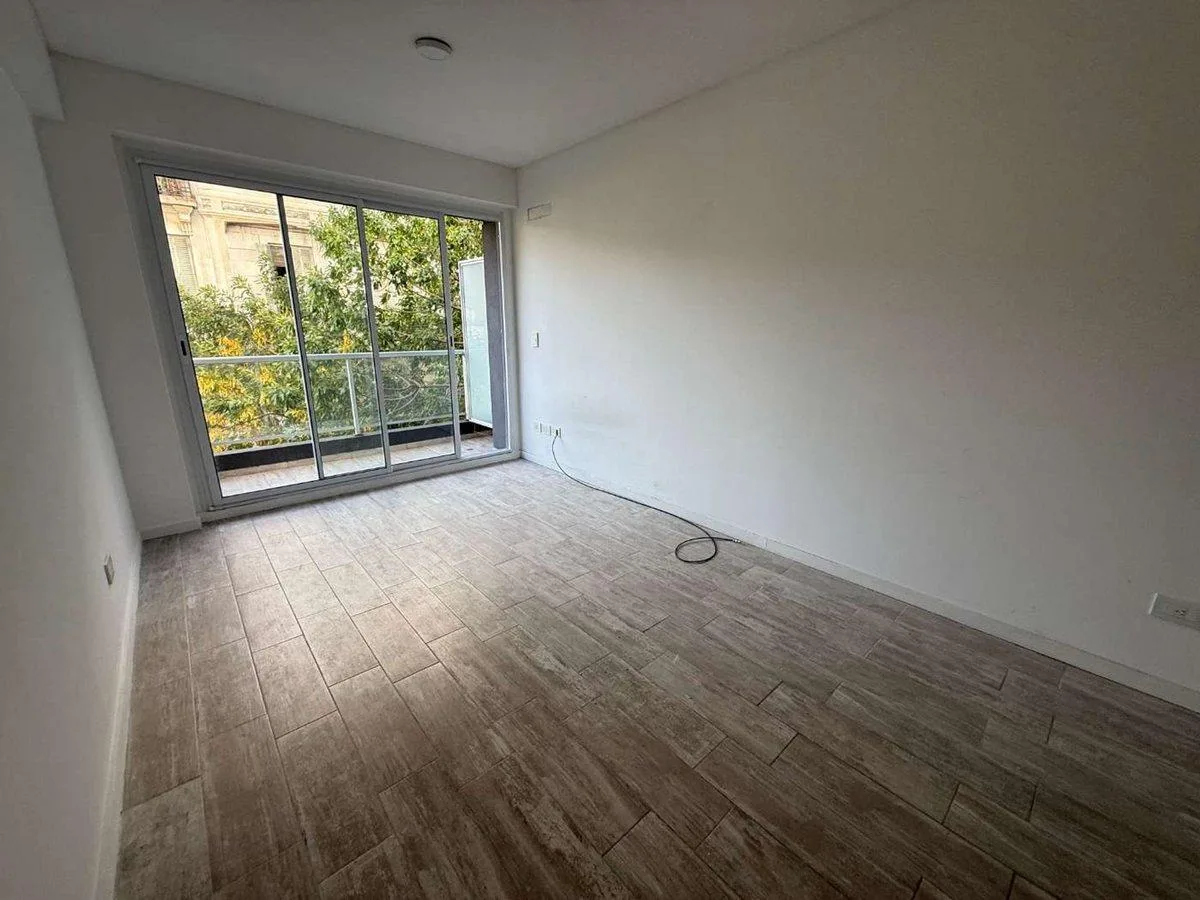 Brand-new studio apartment with balcony in Balvanera