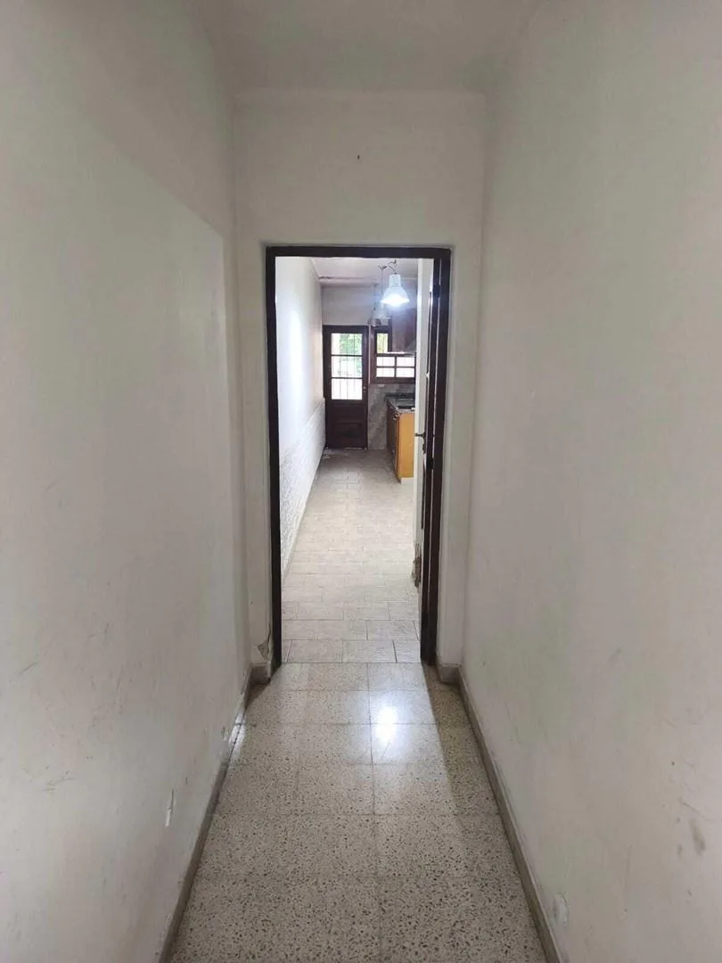 1-bedroom ground-floor PH with garden and grill in Victoria