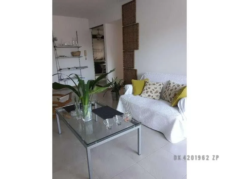 Apartamento de 2 dormitórios para aluguel em Martínez