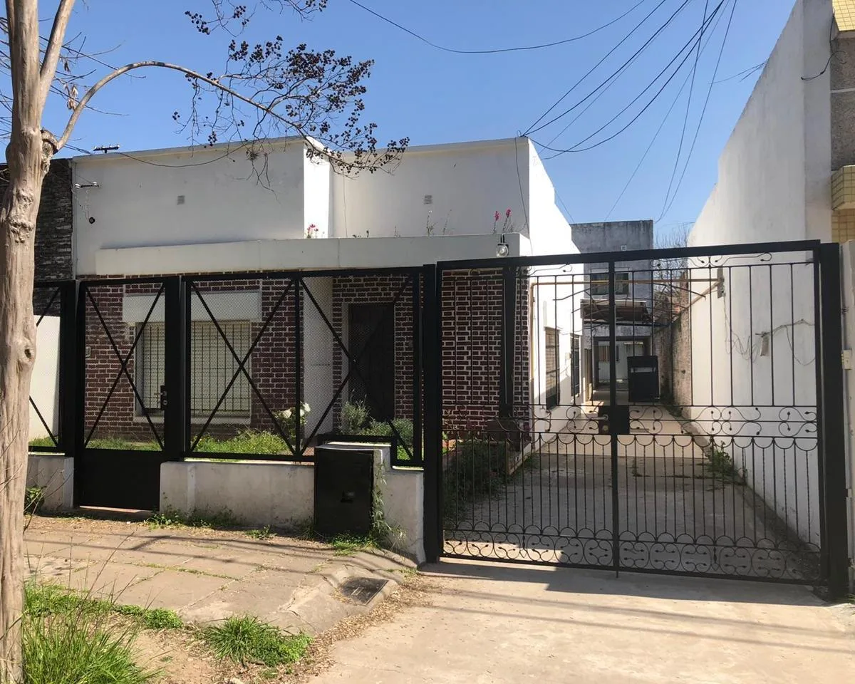 Apartamento de um quarto no centro de Luján