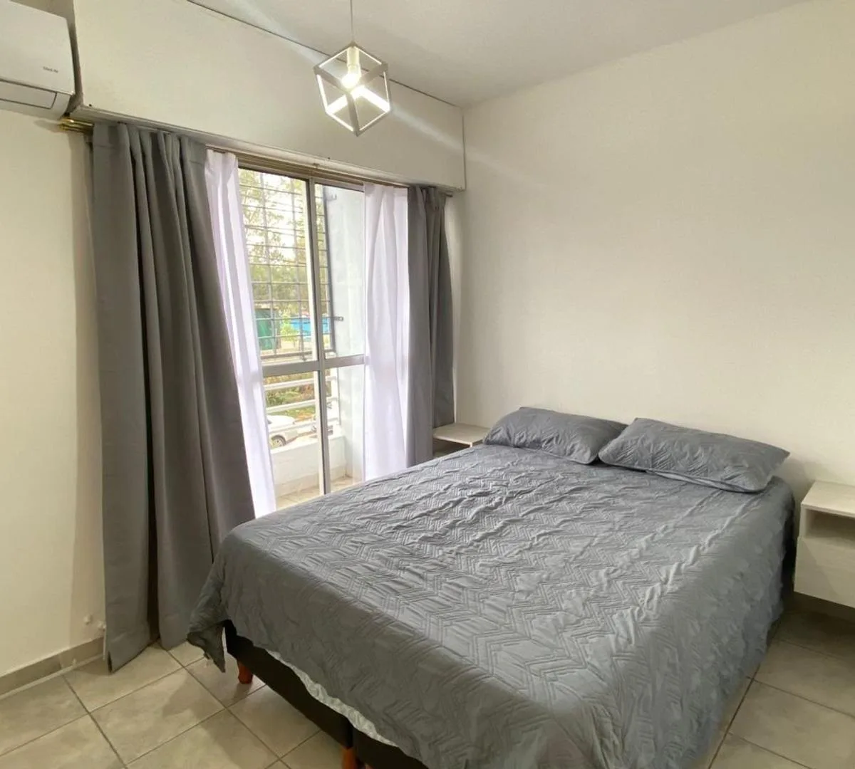 Furnished studio apartment facing the street in La Boca