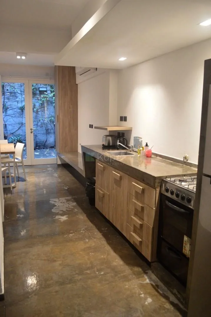 Casa tipo PH com 2 quartos em San Telmo