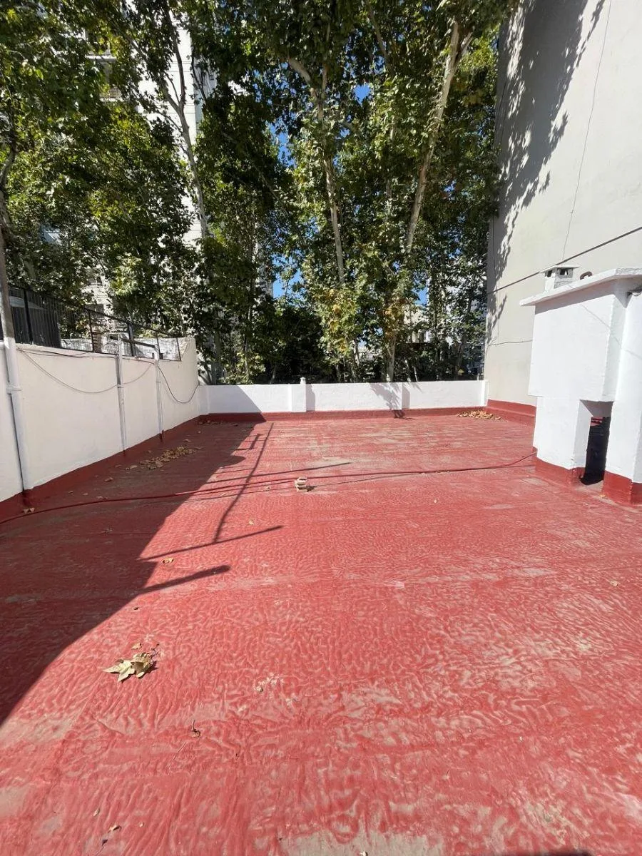PH de 4 ambientes en Flores sin expensas, primer piso con terraza