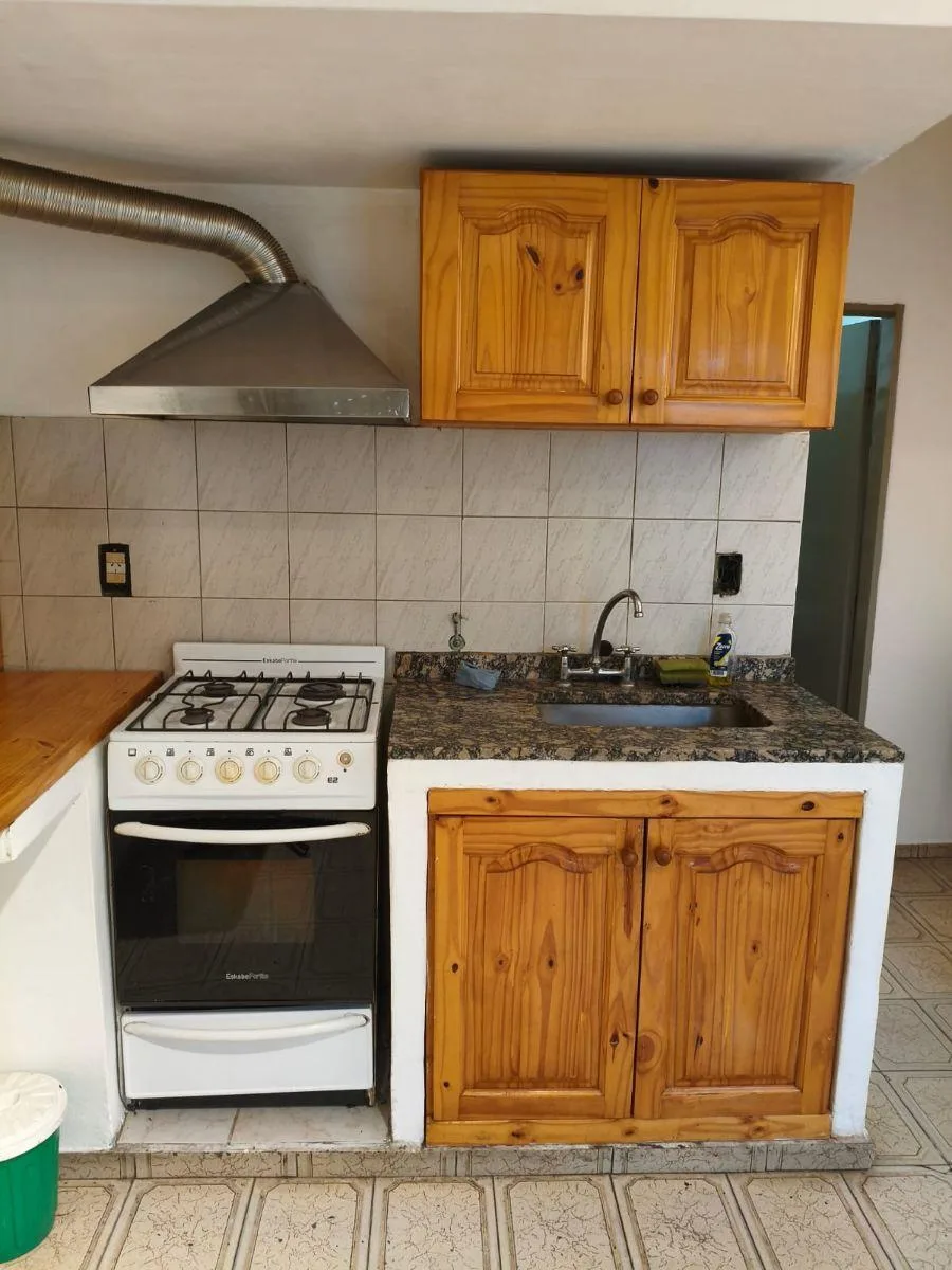 Apartamento de 2 ambientes com varanda e terraço