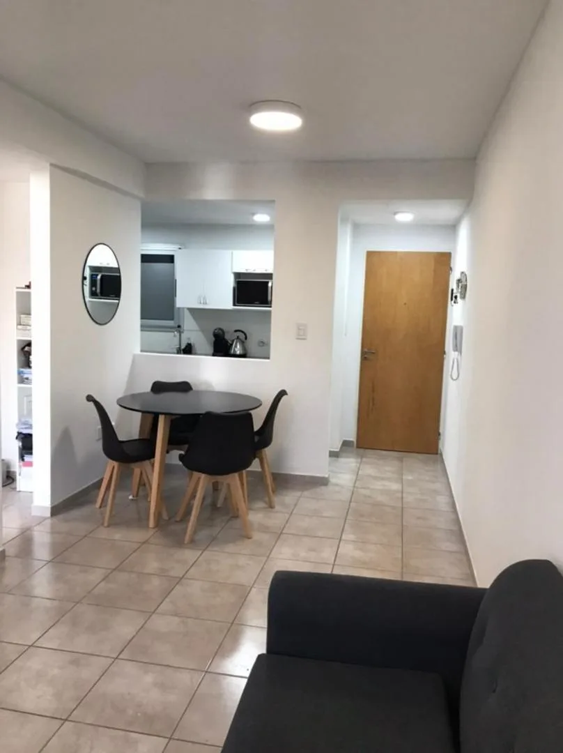 Apartamento de 1 dormitório com vaga de garagem em La Plata