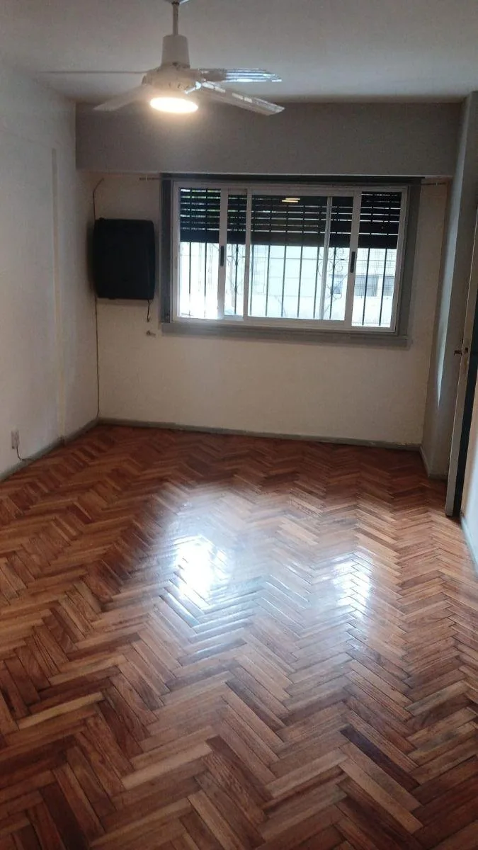 Kitnet de frente em térreo no San Cristóbal