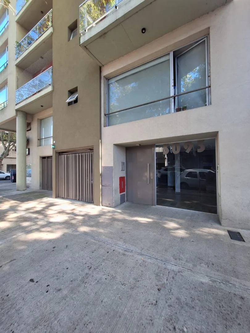 Kitnet com varanda em Agronomía