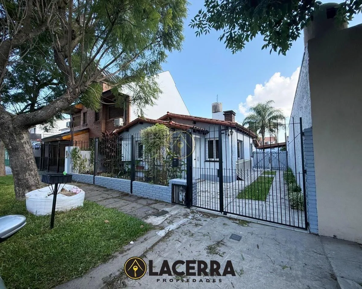 Casa con 2 dormitorios y jardín en Villa Adelina