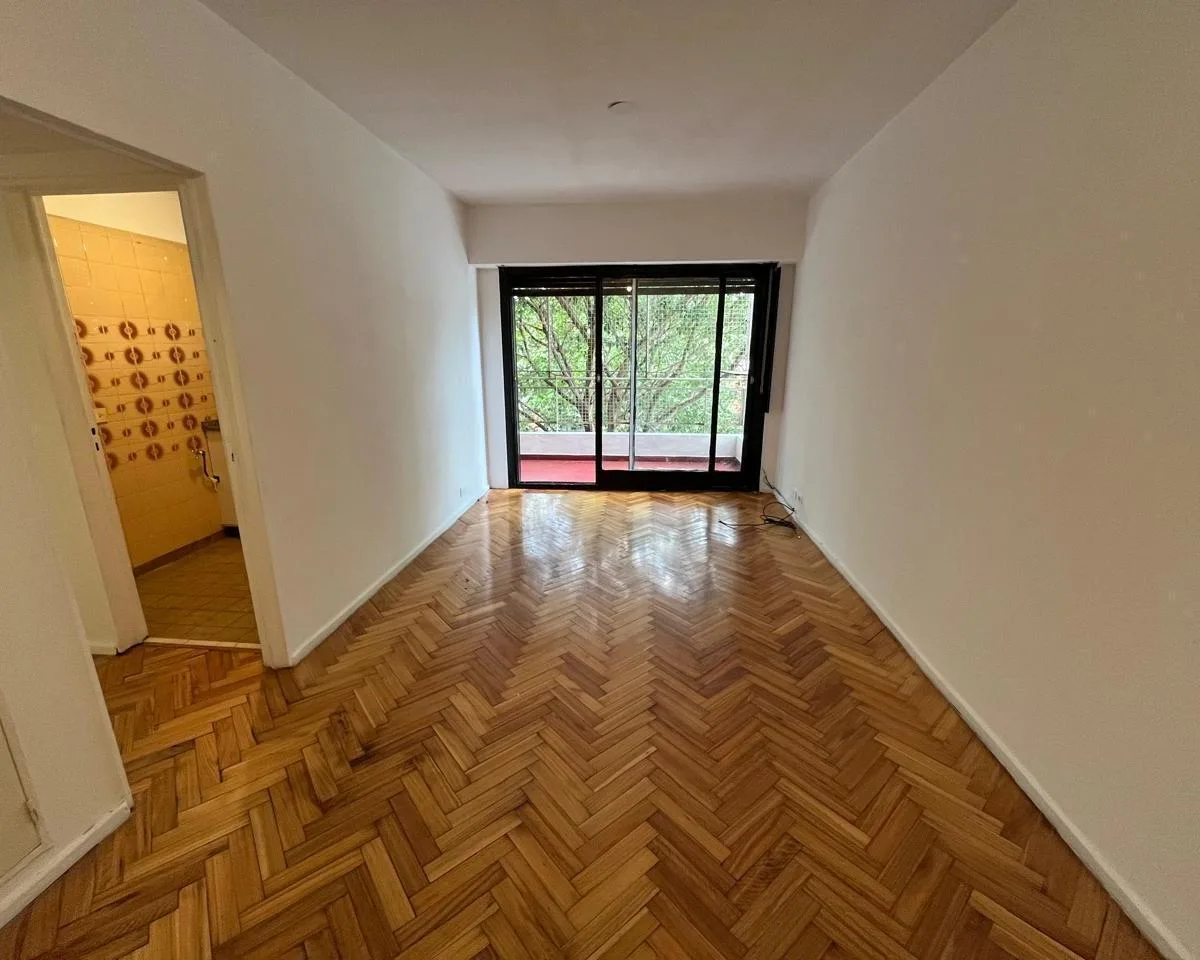 Departamento de 2 ambientes con balcón corrido en Villa Urquiza
