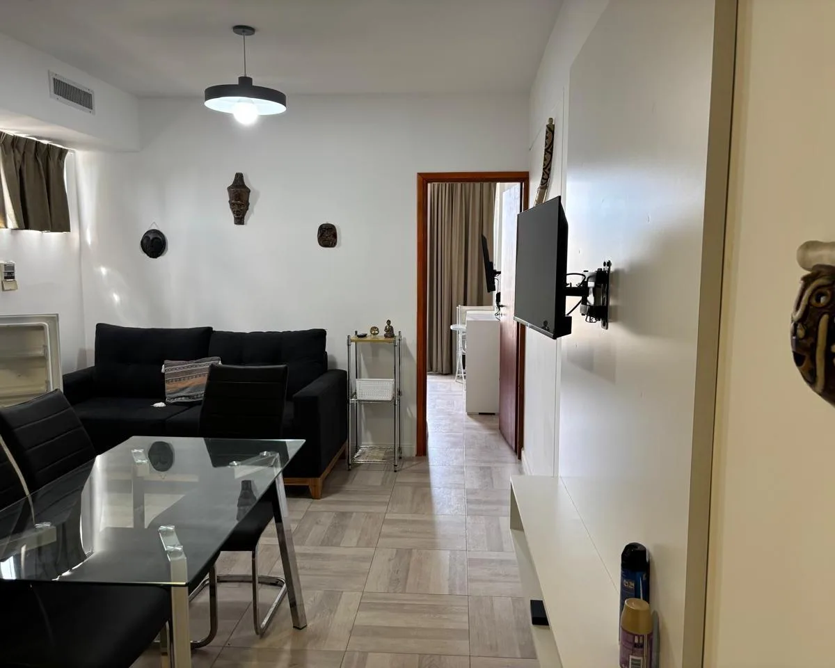 Квартира с 1 спальней и балконом в Monserrat