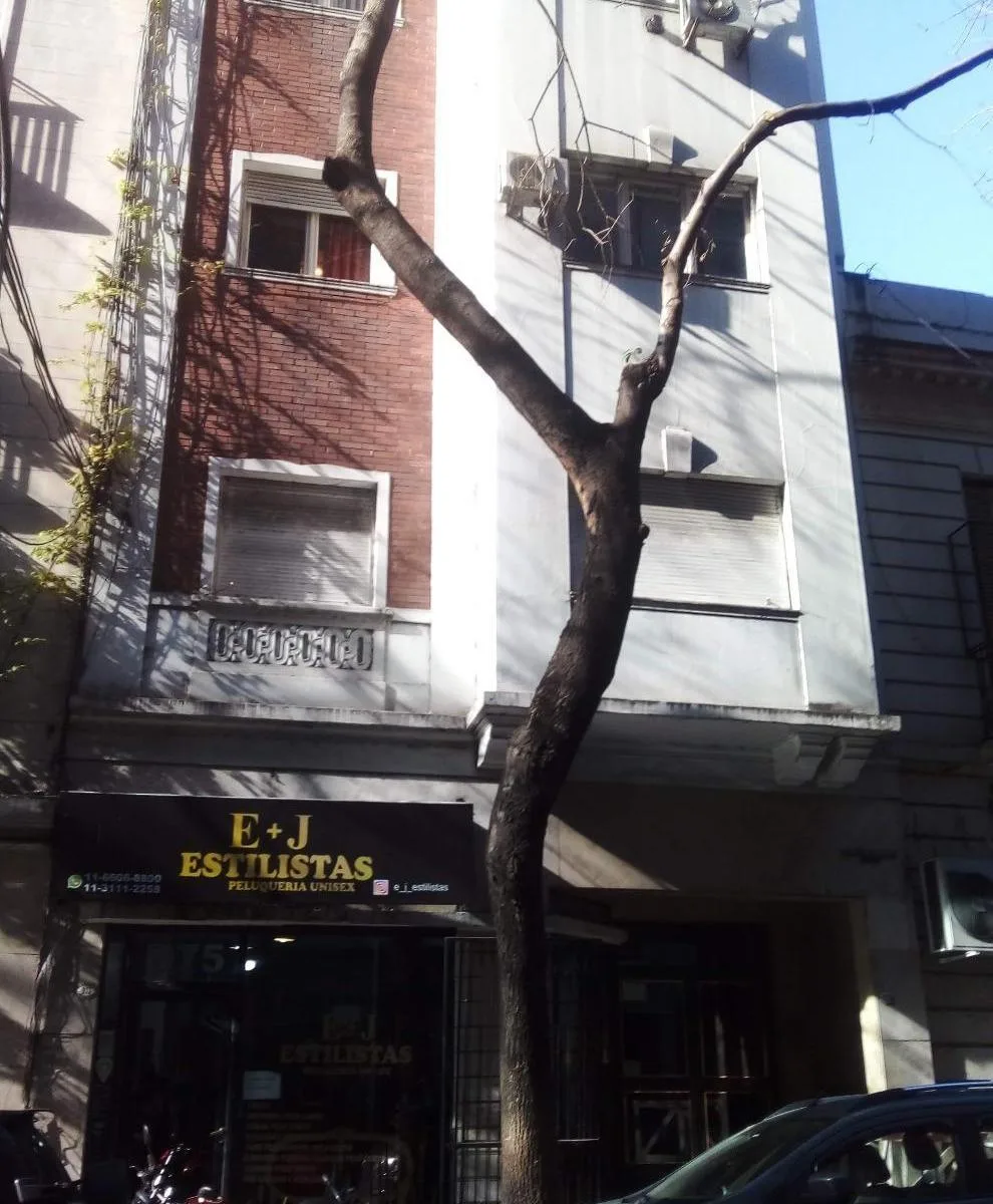 Two-room apartment on first floor in Buenos Aires