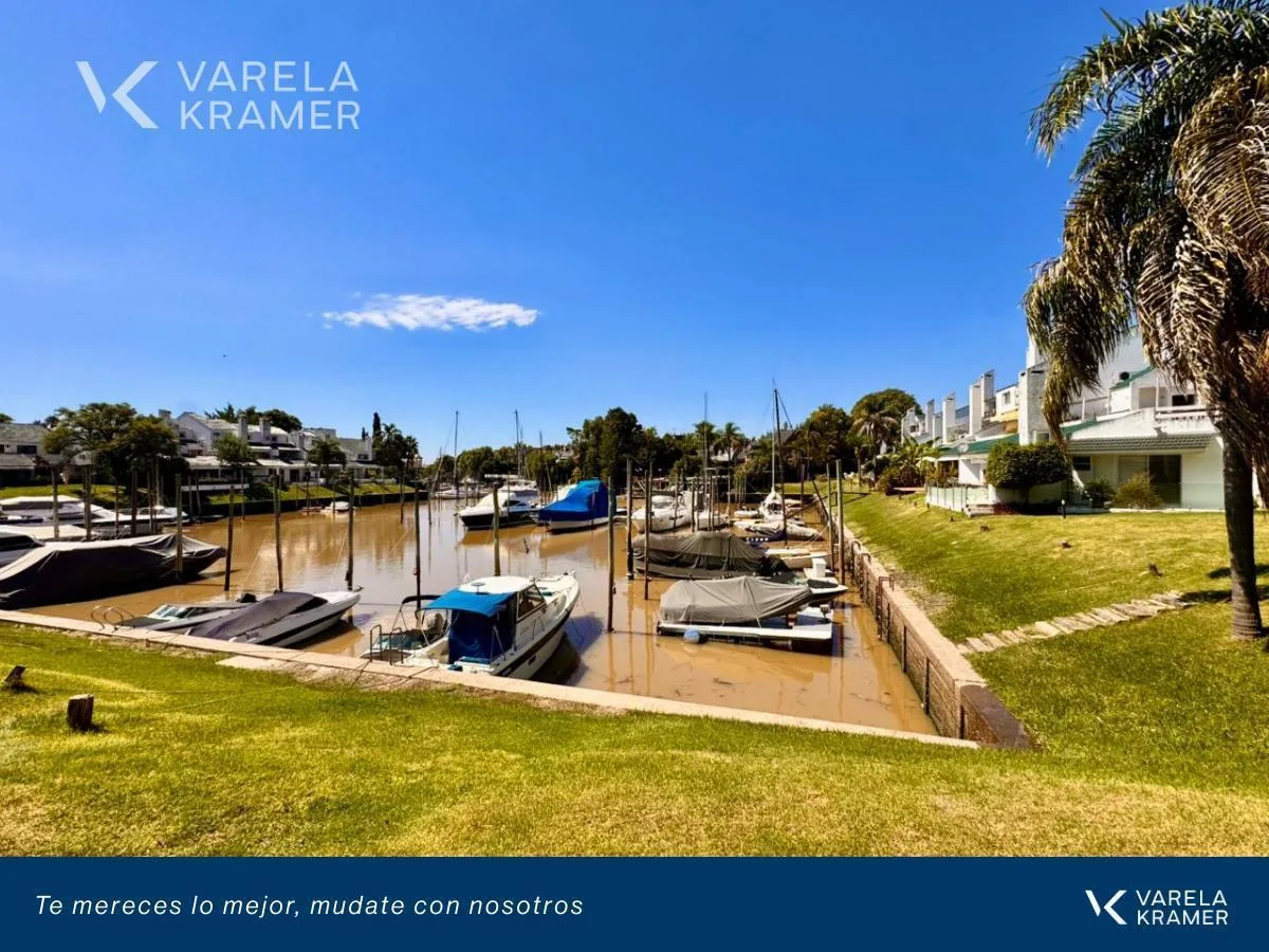 Apartment for rent in San Fernando with marina berth