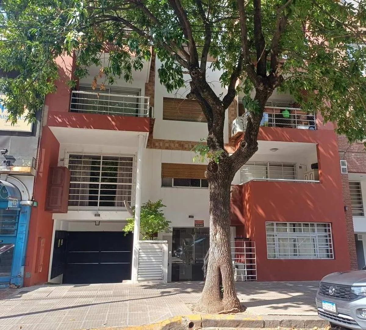 Departamento de 2 ambientes amoblado al frente en Villa del Parque