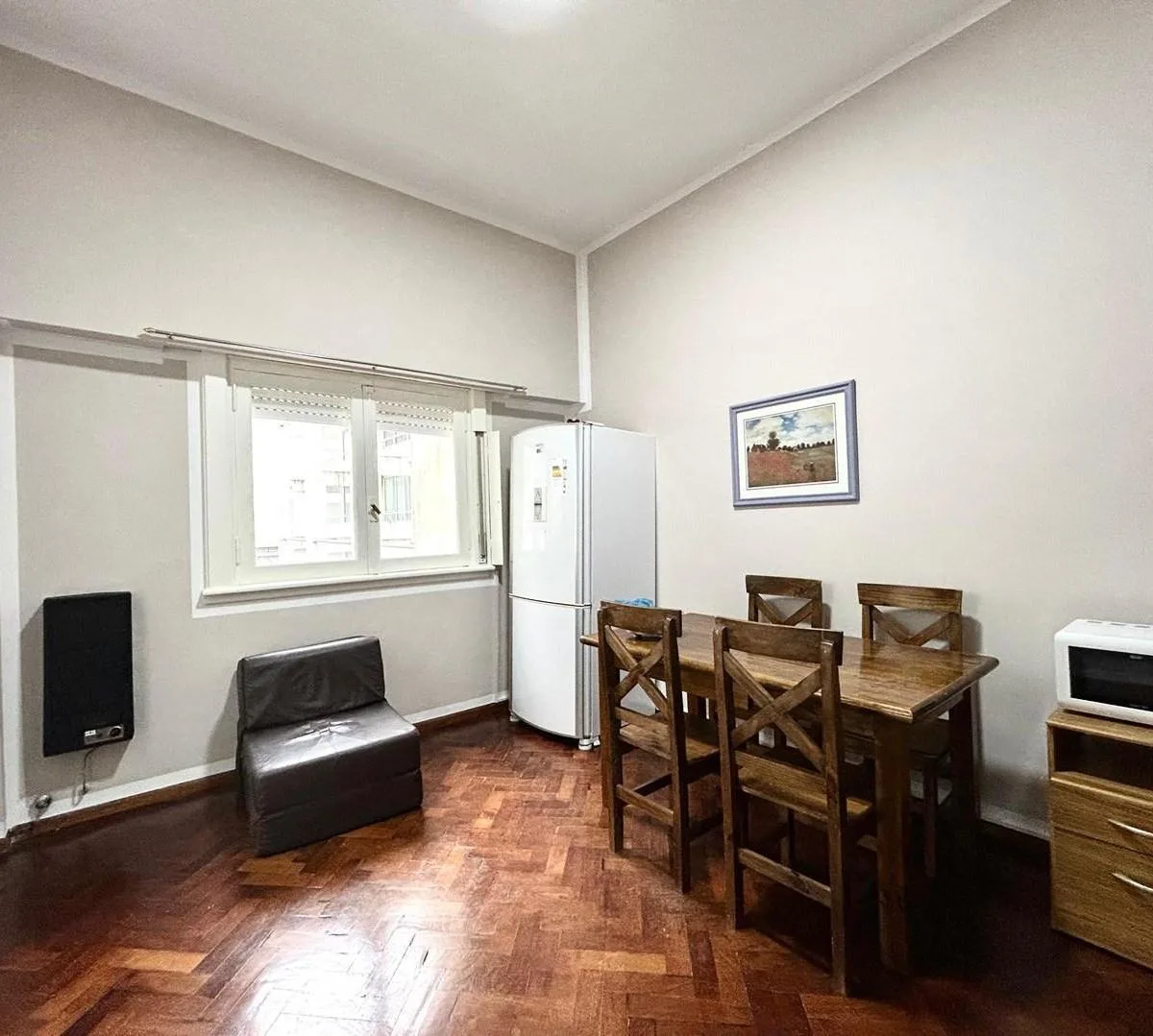 Departamento amoblado de 2 ambientes con 1 dormitorio en Monserrat