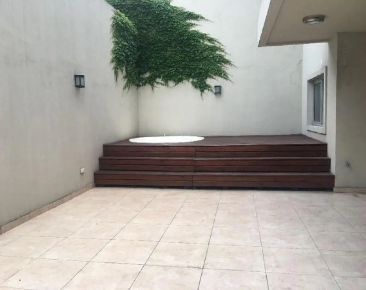 Ground-floor two-bedroom apartment with patio, grill and jacuzzi in Lomas de Zamora