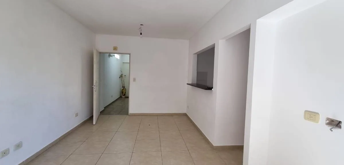 Apartamento de dois ambientes com 1 dormitório em Lanús Oeste
