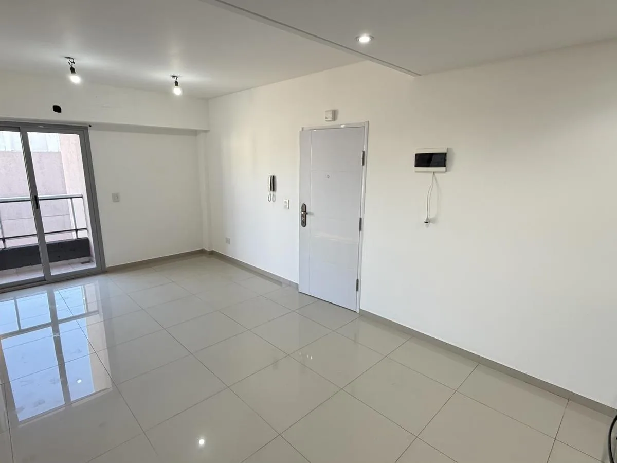Departamento de 2 ambientes en Lanús Oeste