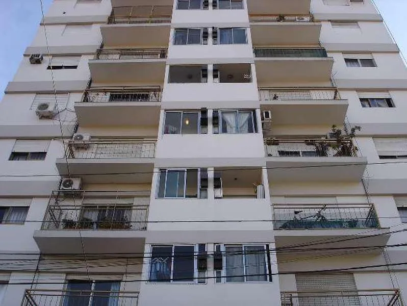 Alquiler de Departamento 2 Amb. en Ramos Mejia Muy Buen Estado Céntrico