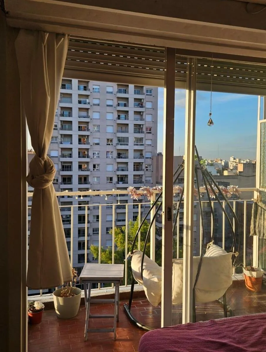 Studio with balcony in Flores