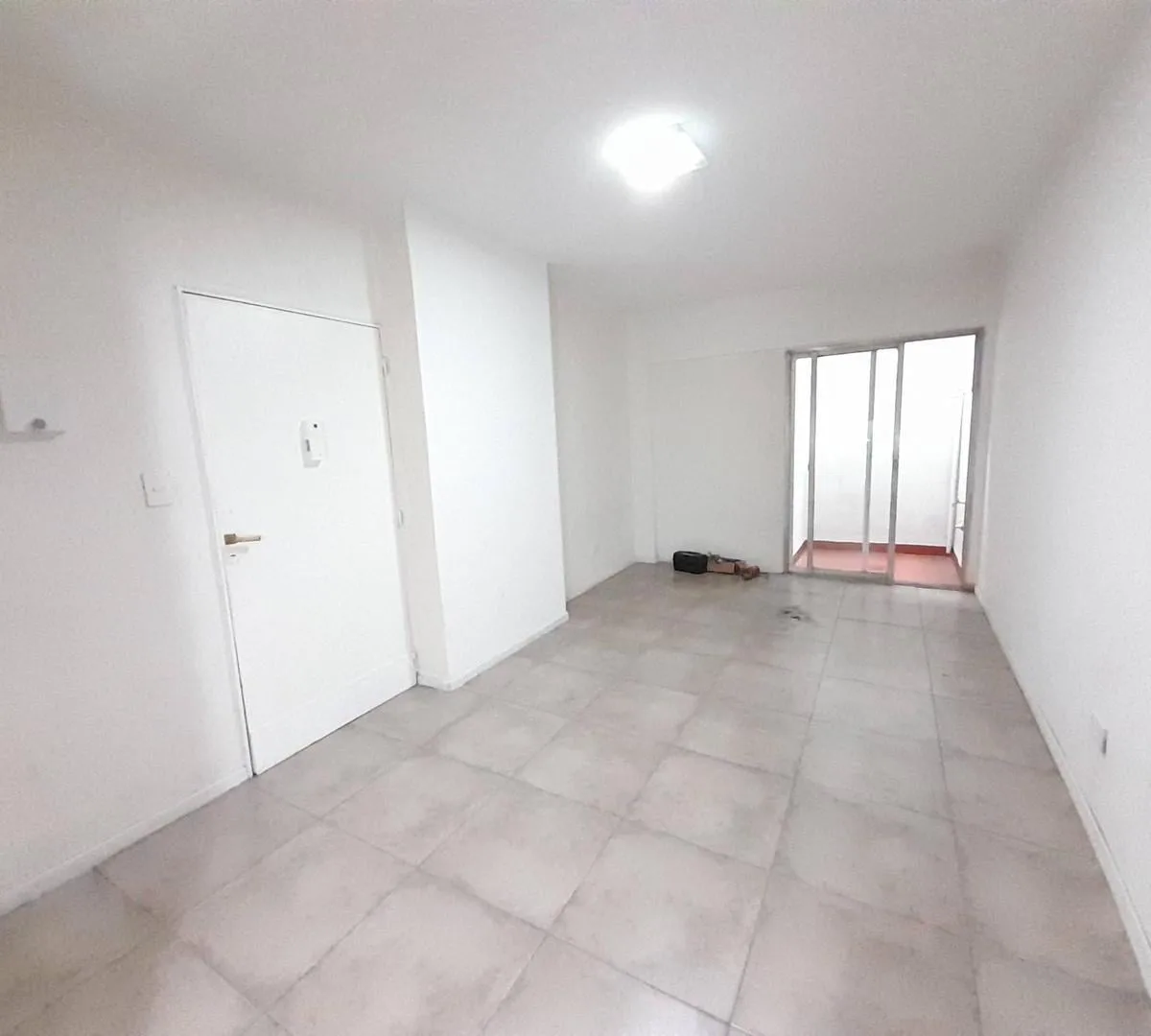 Квартира-студия в Monserrat с собственным внутренним двориком