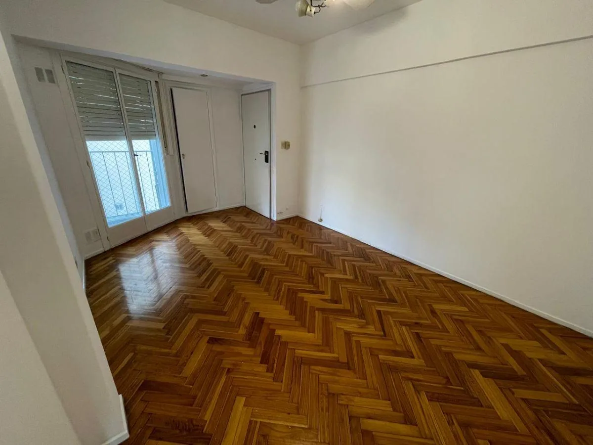 Apartamento de 3 ambientes de fundos com 2 dormitórios em Belgrano