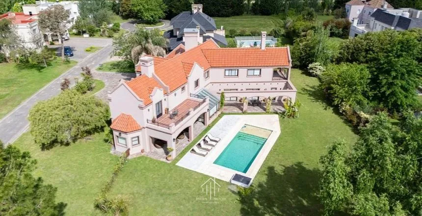 Дом с 5 спальнями в San Eliseo Golf