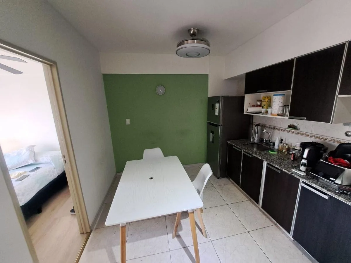 Квартира-студия с балконом и спальной зоной в Mataderos