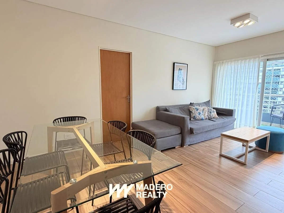 Four-room apartment with 3 bedrooms in Puerto Madero