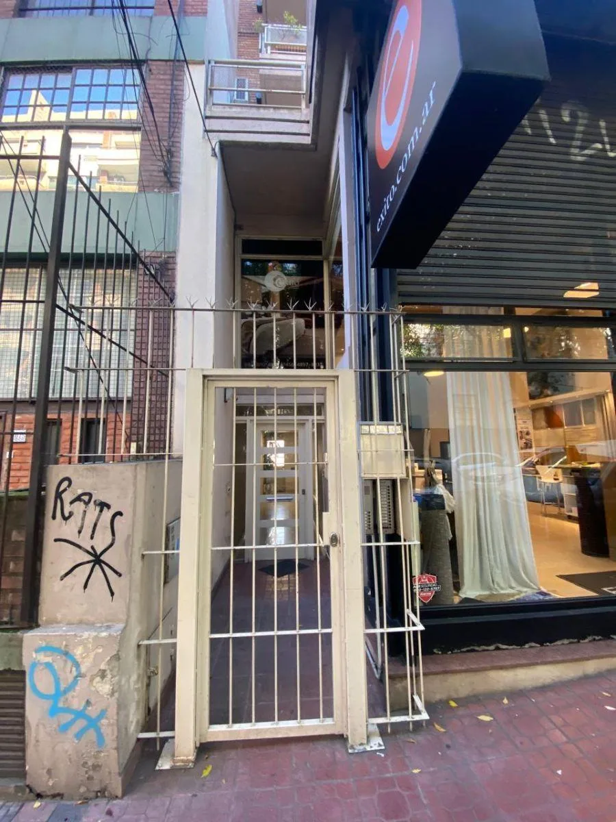 Departamento de 2 ambientes con escritorio en Morón