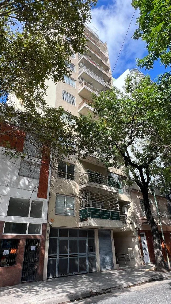 Studio apartment with balcony in Flores