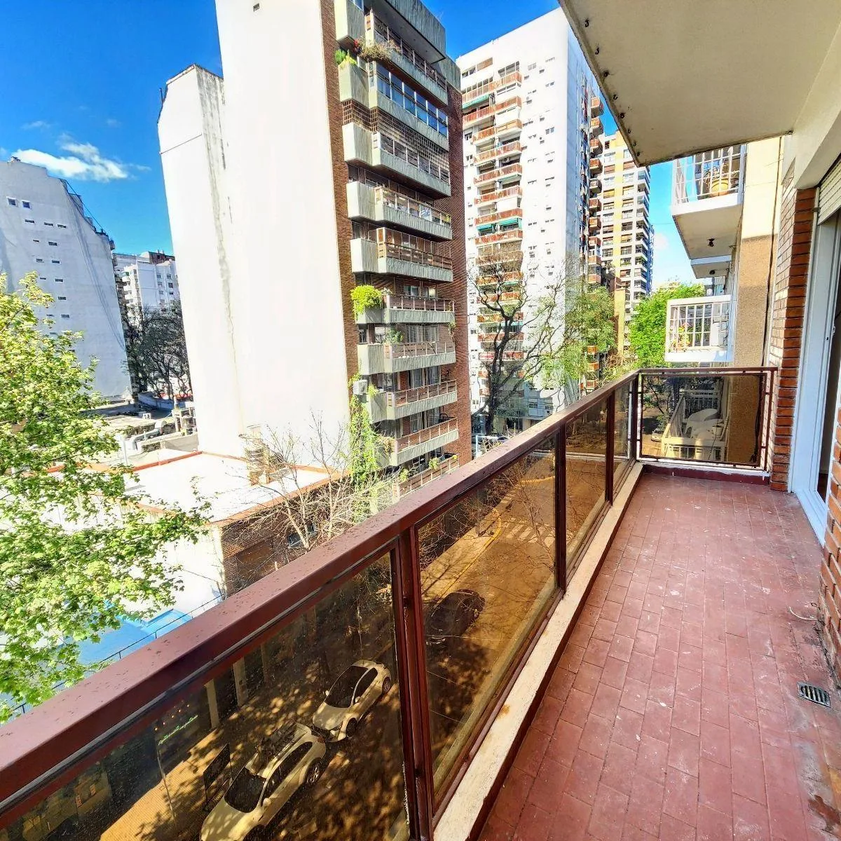 Apartamento de cinco ambientes com 4 quartos e vaga de garagem em Palermo (uso comercial)