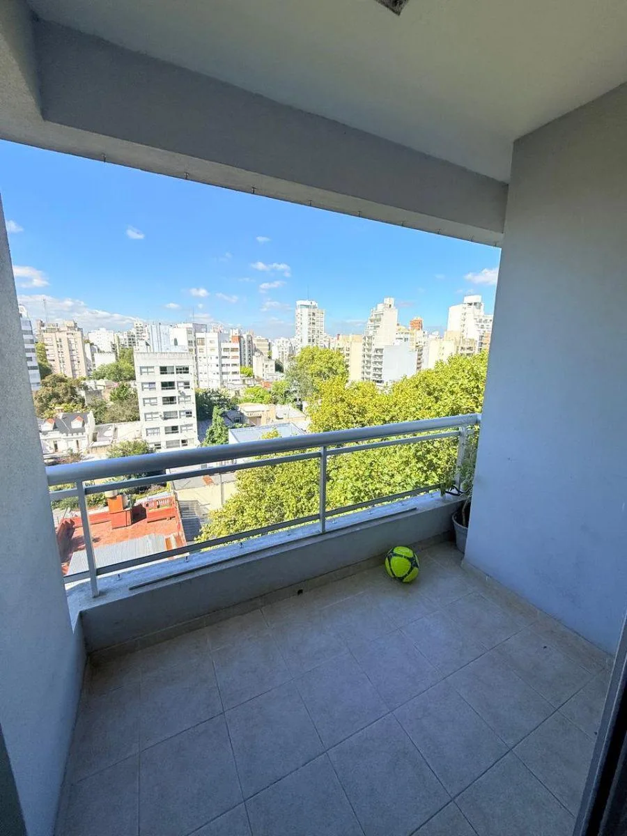 Apartamento de 1 dormitório com varanda em La Plata