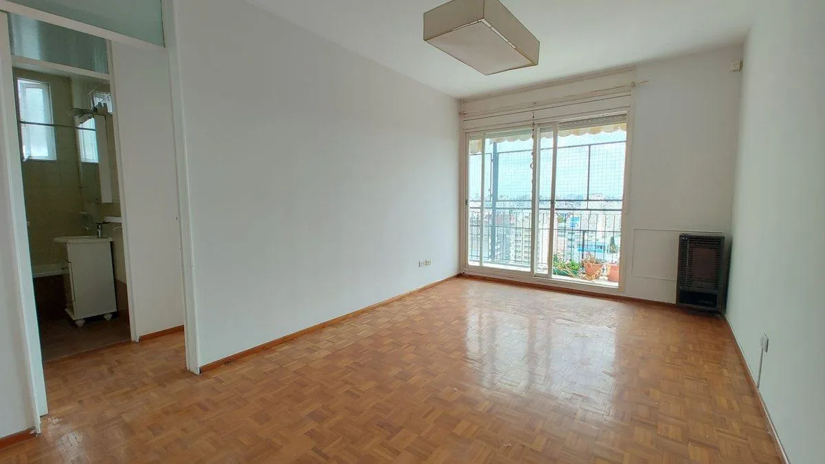 Departamento de 2 ambientes con balcón en Almagro