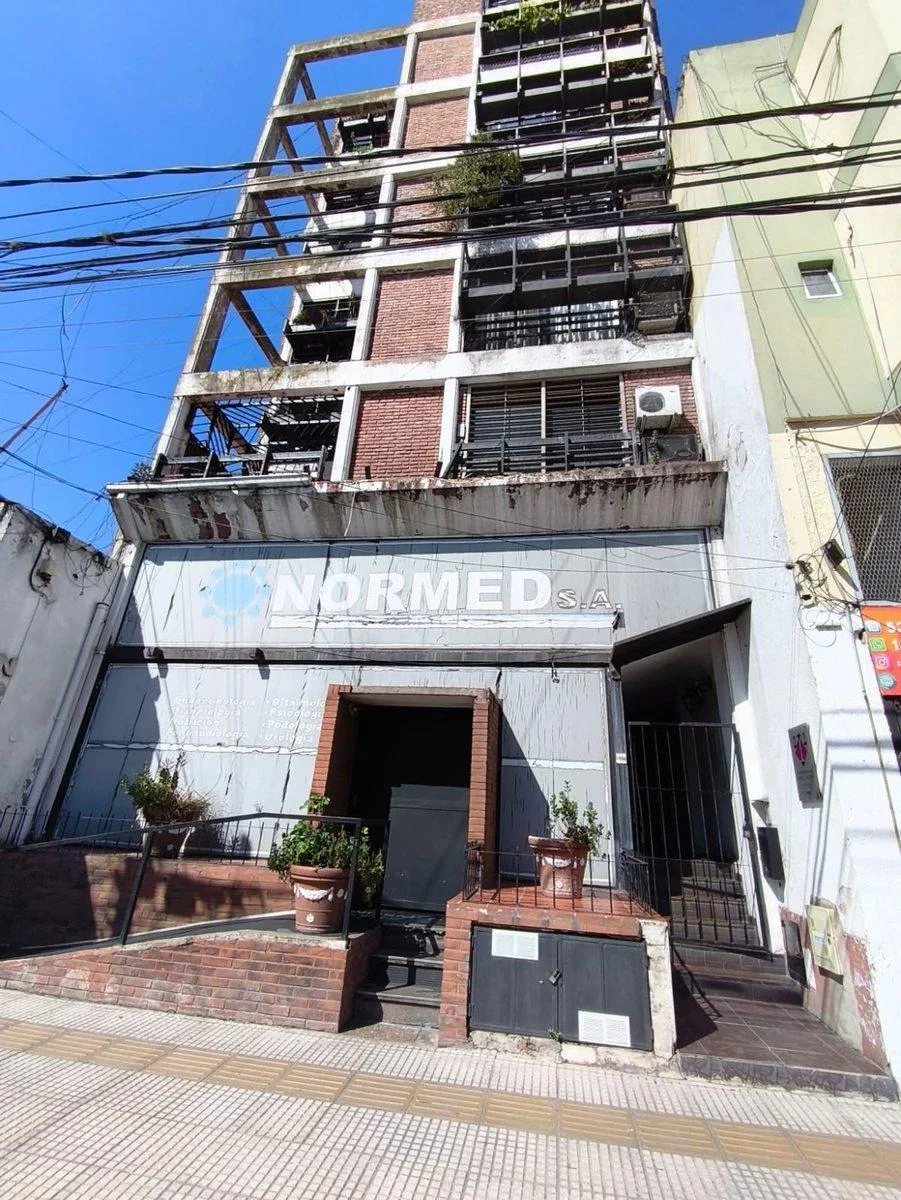 Departamento de 4 ambientes con cochera en Munro